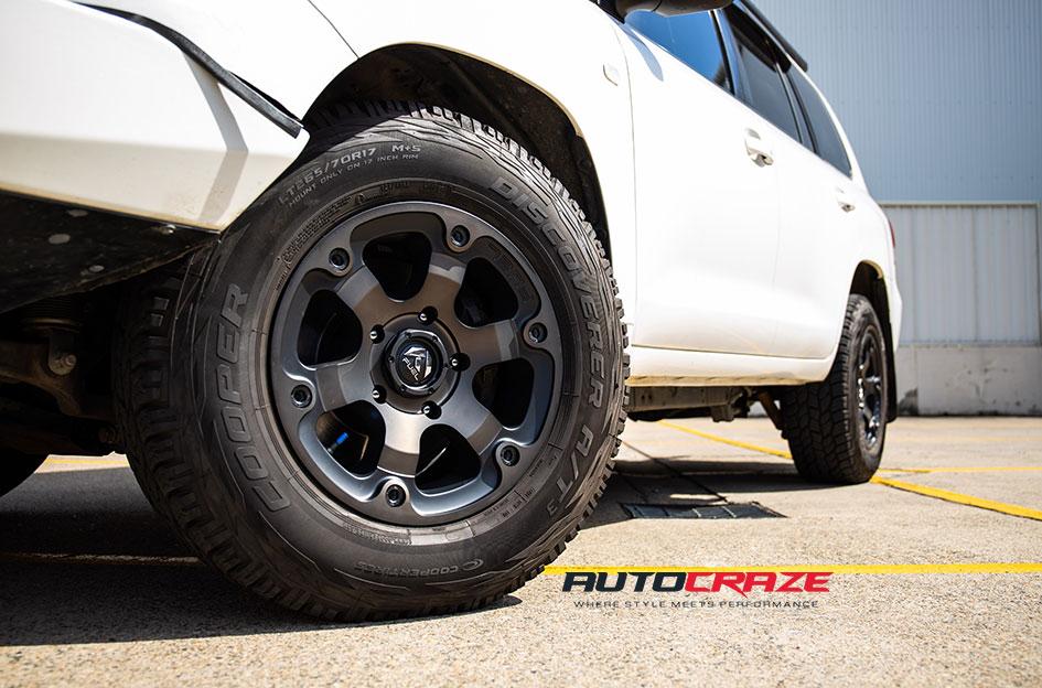TOYOTA LANDCRUSIER BEAST BLACK   MACHINED WITH DARK TINT